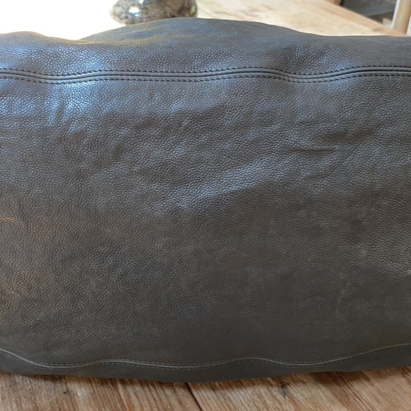 CHANEL COCO CABAS XL charcoal/black caviar leather tote with silver hardware. - Picture 13 of 17